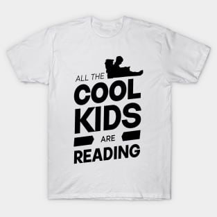 all the cool kids are reading on black style T-Shirt